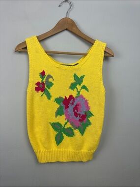 Vintage 90’s Gitano Express Yellow Floral Knit Sleeveless Sweater Vest Sz S